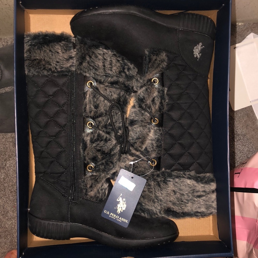 Polo Pom Pom boots